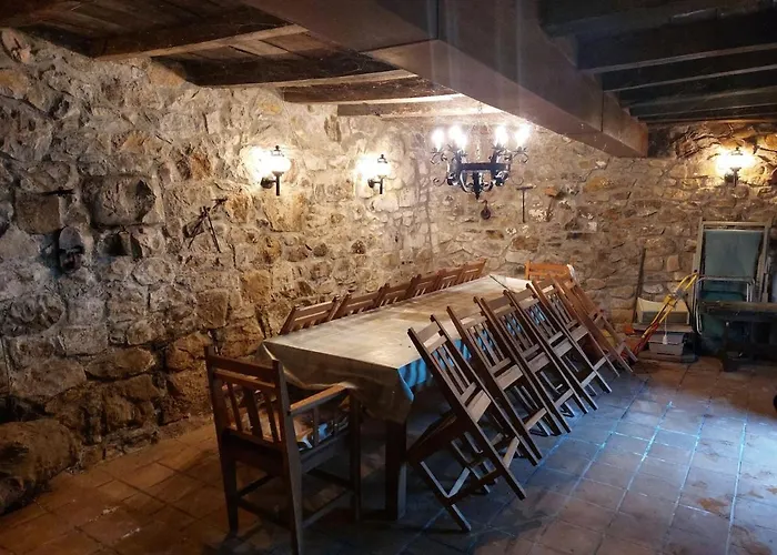 Casa En La Montaña Leonesa , Picos De Europa Сasa de vacaciones *